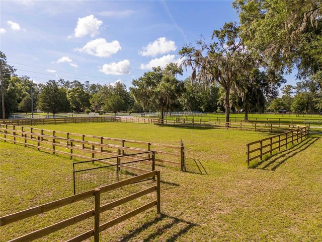 196 NW 100TH AVENUE, Ocala, FL 34482