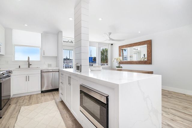 108 Paradise Harbour Boulevard 210, North Palm Beach, FL 33408