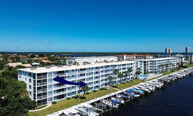 108 Paradise Harbour Boulevard 210, North Palm Beach, FL 33408