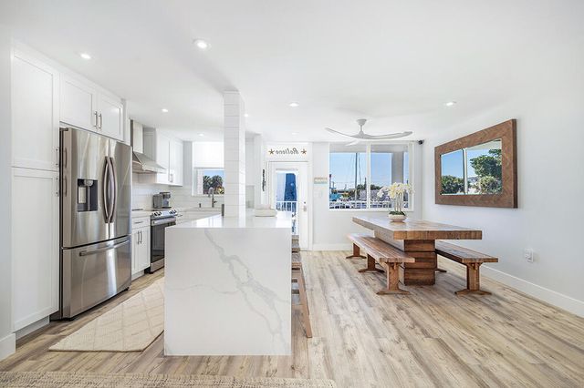 108 Paradise Harbour Boulevard 210, North Palm Beach, FL 33408