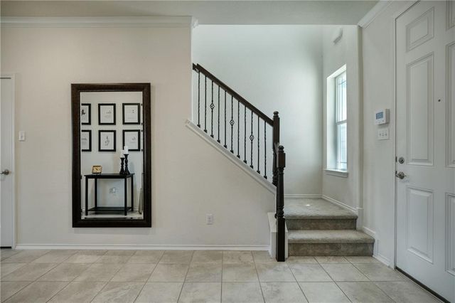 521 Bradford LN, Hutto, TX 78634