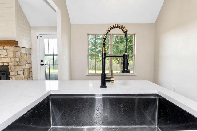 240 Cedar Lane, Billings, MO 65610