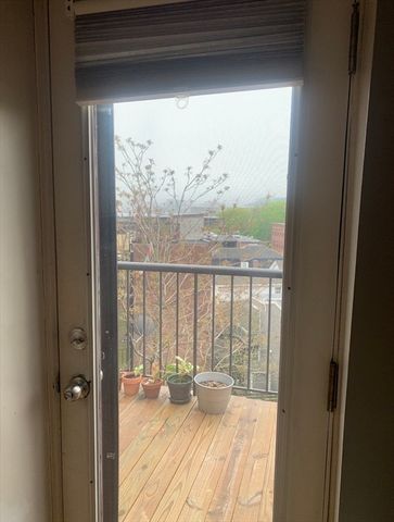 38 Williams St D, Chelsea, MA 02150