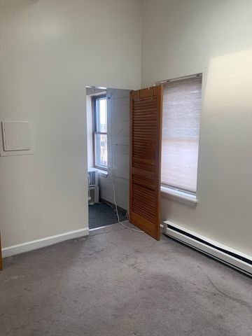 38 Williams St D, Chelsea, MA 02150