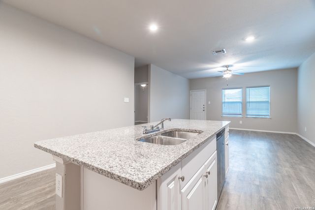 1123 Thea Cv, New Braunfels, TX 78130