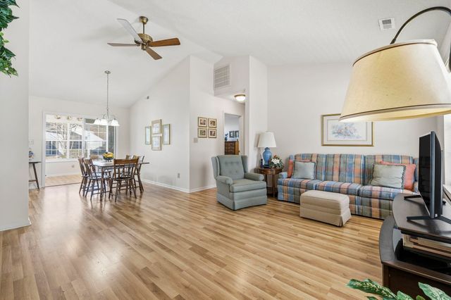 107 Purple Martin Dr., Murrells Inlet, SC 29576