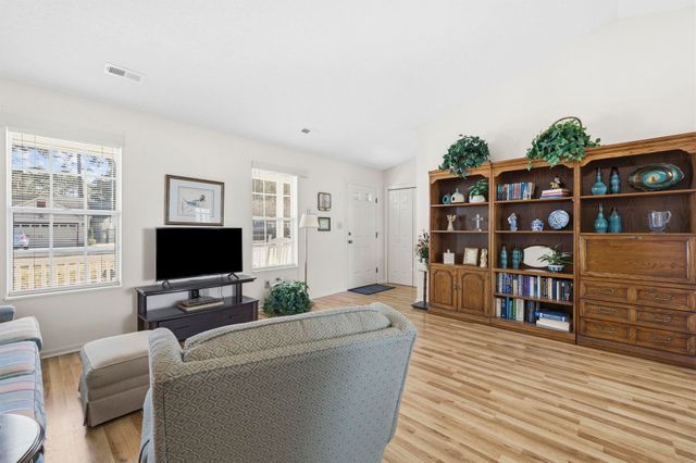 107 Purple Martin Dr., Murrells Inlet, SC 29576