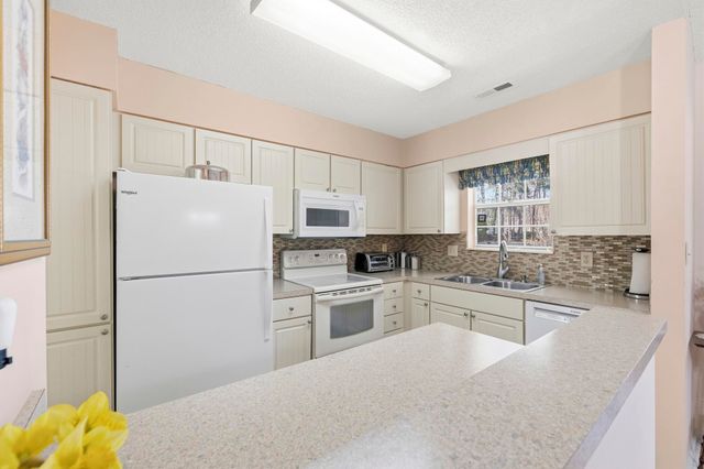 107 Purple Martin Dr., Murrells Inlet, SC 29576