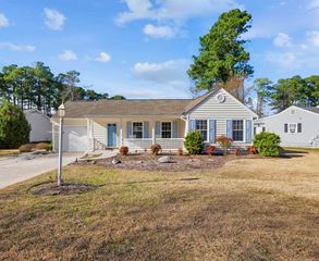 107 Purple Martin Dr., Murrells Inlet, SC 29576