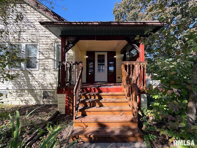 2208 W FORREST HILL Avenue, Peoria, IL 61604