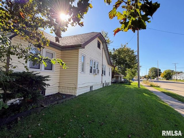 2208 W FORREST HILL Avenue, Peoria, IL 61604
