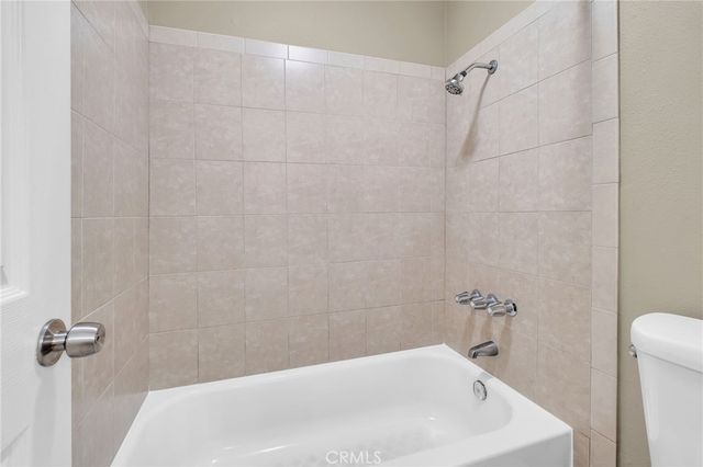 1010 S Victoria Avenue, Corona, CA 92879