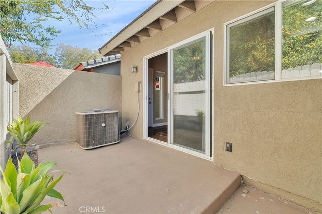 1010 S Victoria Avenue, Corona, CA 92879