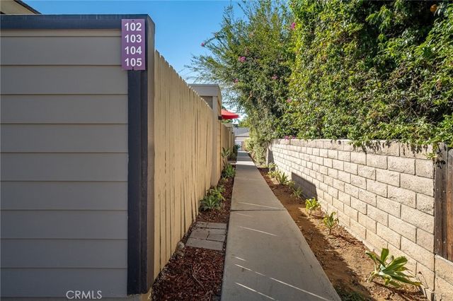 1010 S Victoria Avenue, Corona, CA 92879