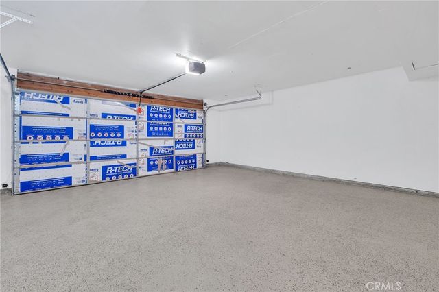 1010 S Victoria Avenue, Corona, CA 92879