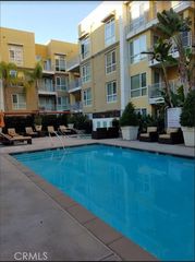 21301 Erwin, Woodland Hills (los Angeles), CA 91367