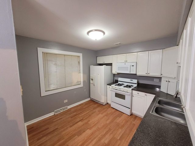 52 N Albert Street, Mount Prospect, IL 60056