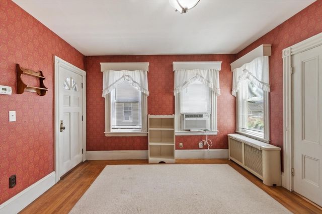 140 Lake View Ave, Lynn, MA 01904