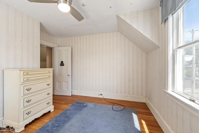 140 Lake View Ave, Lynn, MA 01904