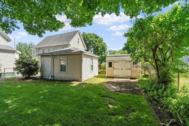 140 Lake View Ave, Lynn, MA 01904