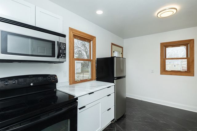 1352 Johnson Street, Des Moines, IA 50315