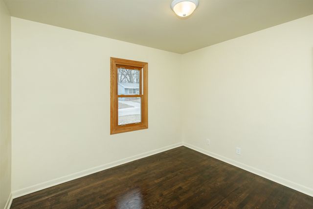 1352 Johnson Street, Des Moines, IA 50315