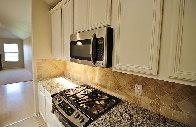 2816 Park Springs Drive, Grand Prairie, TX 75052