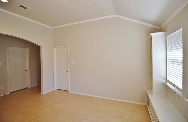 2816 Park Springs Drive, Grand Prairie, TX 75052