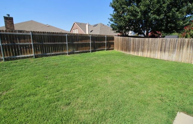 2816 Park Springs Drive, Grand Prairie, TX 75052