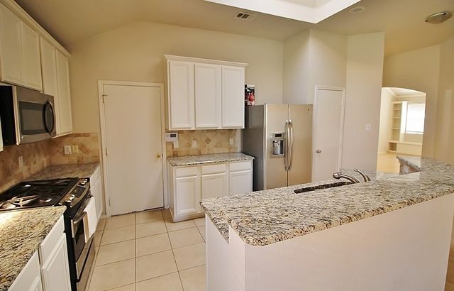 2816 Park Springs Drive, Grand Prairie, TX 75052