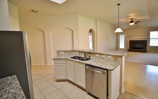 2816 Park Springs Drive, Grand Prairie, TX 75052