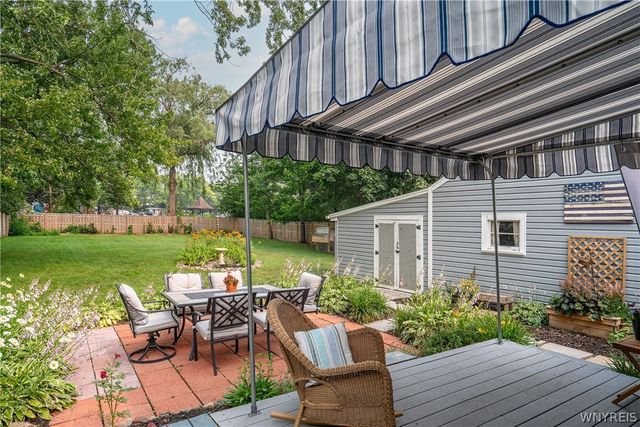 424 Sunset Drive, Hamburg, NY 14075