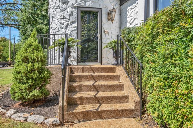 301 Mercury Dr, Franklin, TN 37064