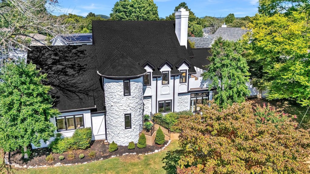 301 Mercury Dr, Franklin, TN 37064