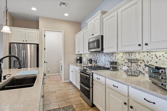 61359 E Flint Drive, Oracle, AZ 85623