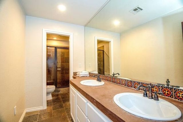 7623 Wyatt Lake Dr, Lawton, OK 73505