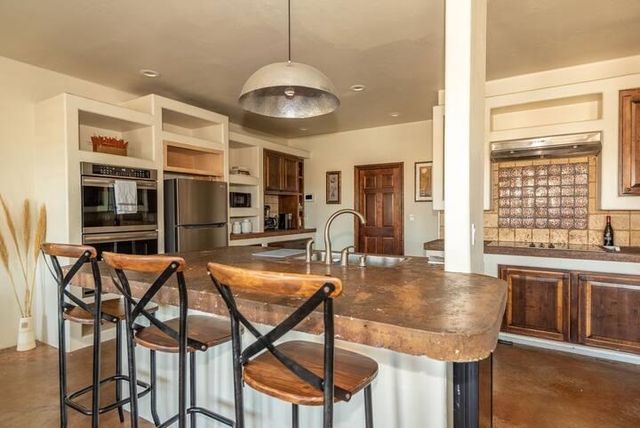 7623 Wyatt Lake Dr, Lawton, OK 73505