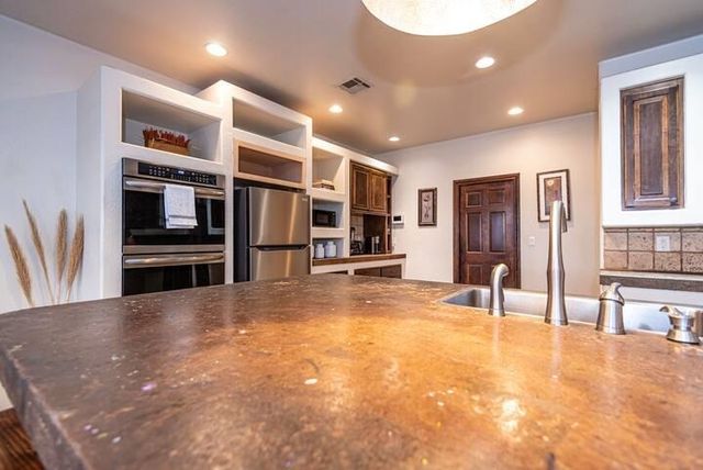 7623 Wyatt Lake Dr, Lawton, OK 73505