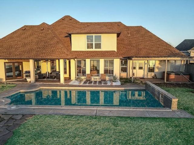 7623 Wyatt Lake Dr, Lawton, OK 73505