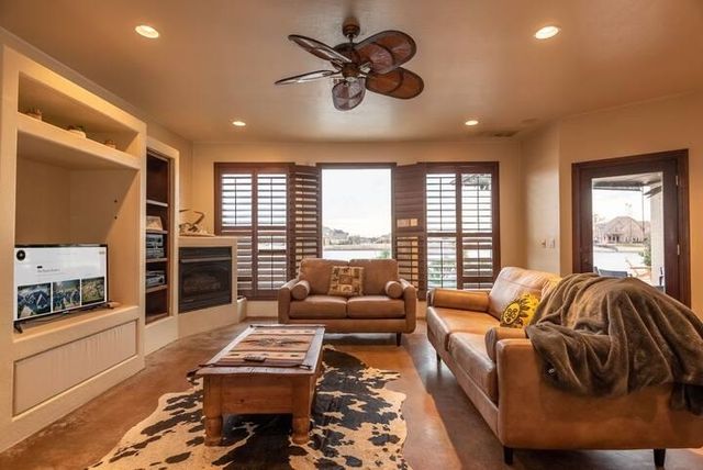 7623 Wyatt Lake Dr, Lawton, OK 73505