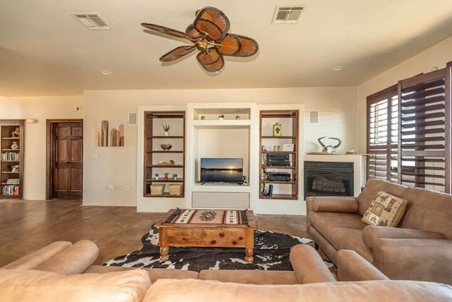 7623 Wyatt Lake Dr, Lawton, OK 73505