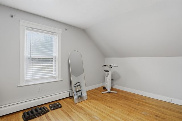 23 Dryden Street, Worcester, MA 01605