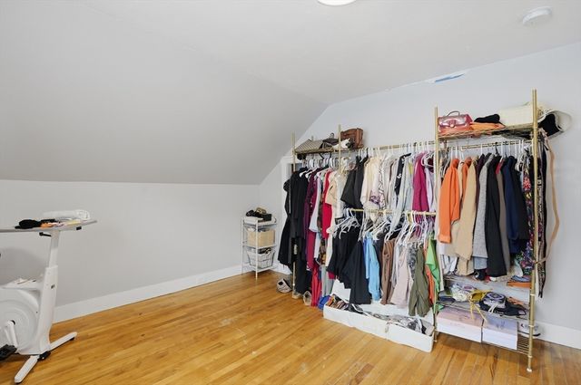 23 Dryden Street, Worcester, MA 01605