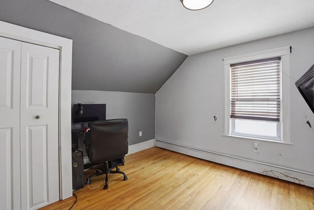 23 Dryden Street, Worcester, MA 01605