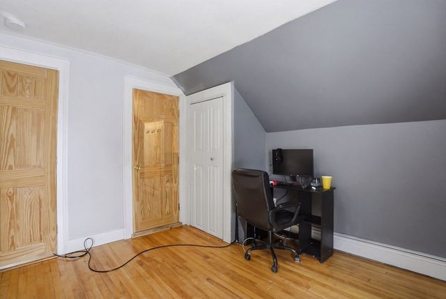 23 Dryden Street, Worcester, MA 01605