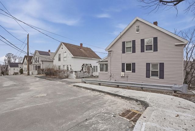 23 Dryden Street, Worcester, MA 01605