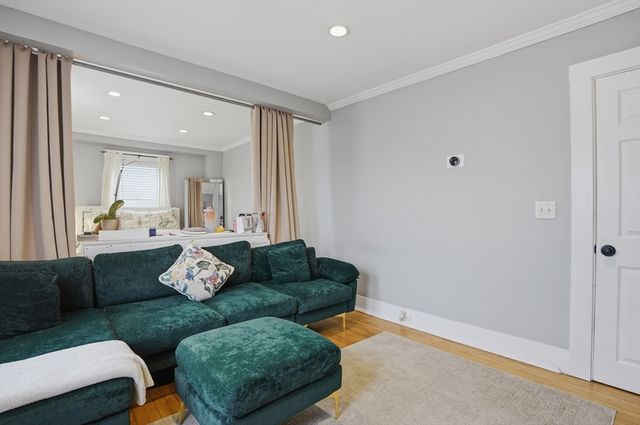 23 Dryden Street, Worcester, MA 01605