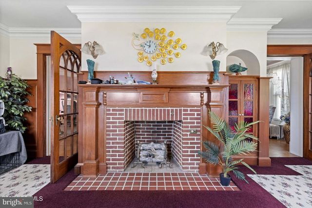 570 E MAIN ST, Middleburg, PA 17842