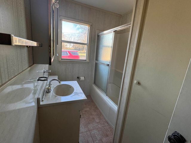 1414 Roosevelt, Malvern, AR 72104