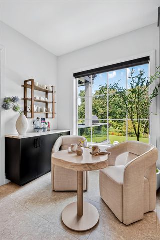 95 Spruce Street, Roslyn Harbor, NY 11576